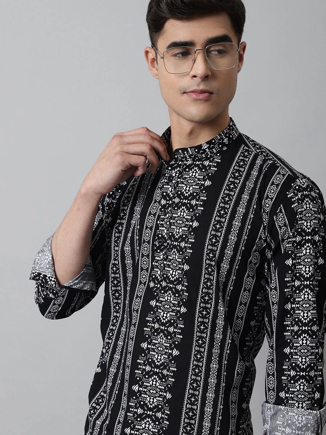 Artistic Splendor All Over Printed Pure Cotton Kurta - Black - Image 4