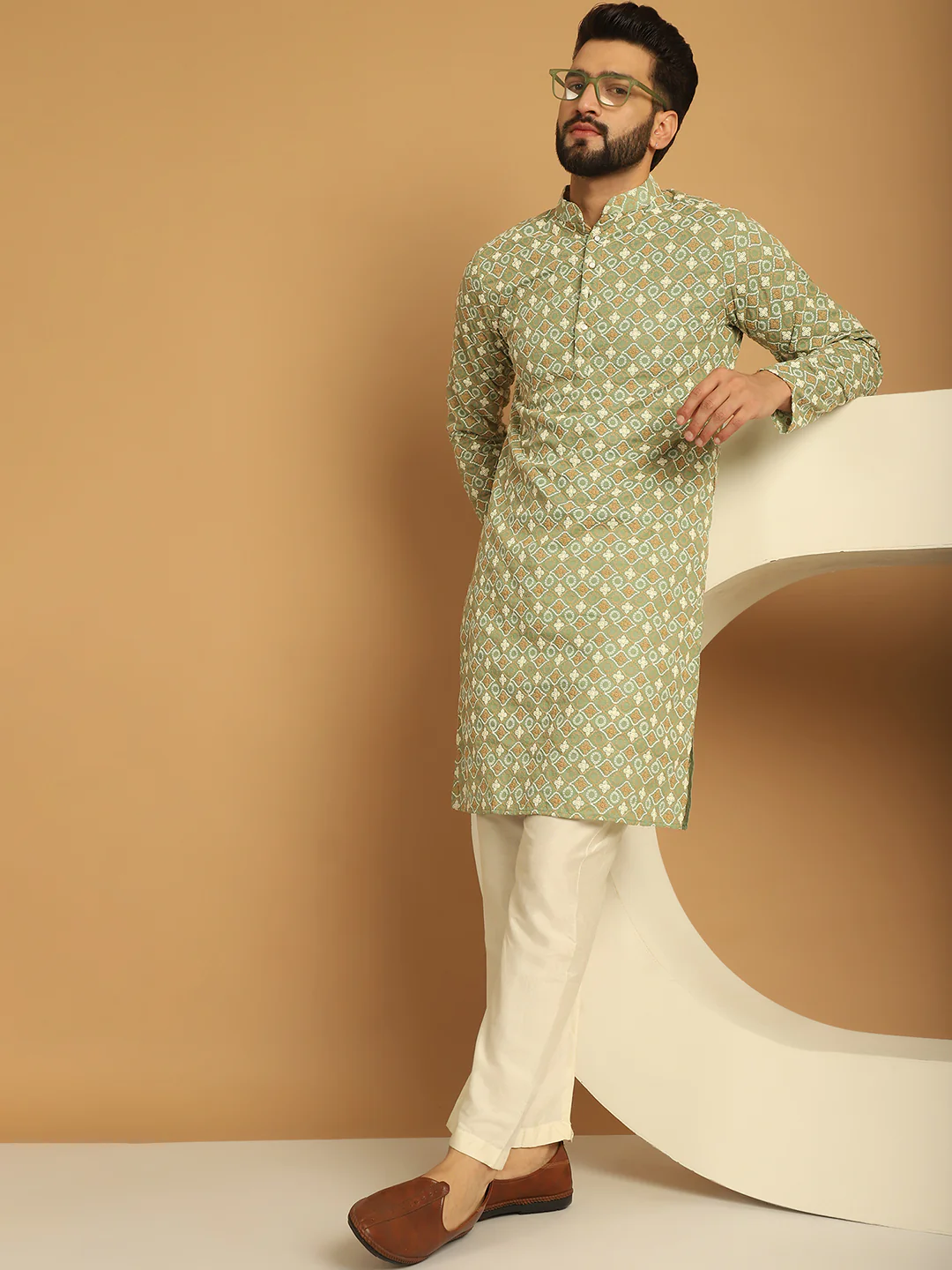 Exquisite Men's Ethnic Embroidery Kurta - Green - Image 8
